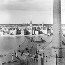 Utsikt från Skinnarviksberget mot Riddarholmen med Svea hovrätt, Kammarrätten och Kommerskollegium. I förgrunden Münchenbryggeriet