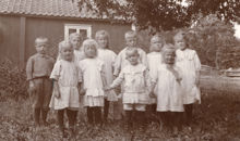 Lill-Greta på kollo 1912