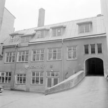 Tomtebogatan 11, gårdshus-verkstadshus med kemisk tvätt och bilverkstad