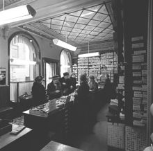 Storgatan 15 A. Kitzings sybehörsaffär. Huset revs 1958 för att ge plats åt Industriförbundet