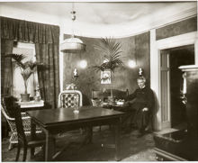 August Strindberg i salongen i Blå tornet