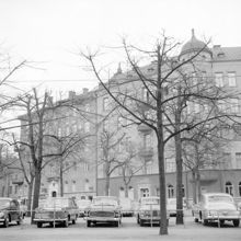 Fredrikhovsgatan 4 och 2 från Narvavägen