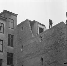 Karlavägen 45. Gården under rivning