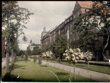 Karlavägen åt nordväst med Tysta gatan till höger. 1920-talet