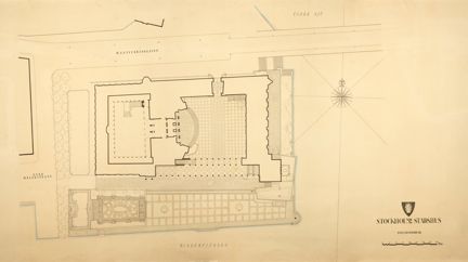 Ritning i stort format med situationsplan stadshuset i tusch på gulnat papper