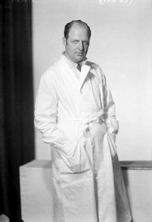 Porträtt av läkaren Rudolf Hennix