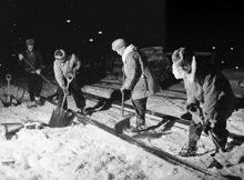 Snöskottning på Centralstationens spårområde