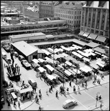 Provisoriska Hötorgshallen (1954-1958) från Kungsgatan