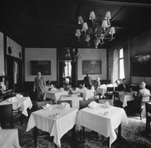 Malmskillnadsgatan 35. Restaurang Oxen-Hungaria