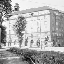 Karlaplan 7 och Östermalmsgatan 100 t.h.