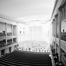 Konserthuset. Från salongen mot scenen