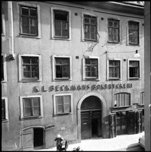 Beckmans Boktryckeri, Lilla Nygatan 7 vid hörnet mot Yxsmedsgränd.