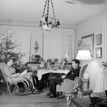 Kung Atles Väg 16 i Nockeby. Professor Gunnar Dahlström med familj