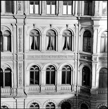 Östermalmsgatan 45. Detaljer av fasaden