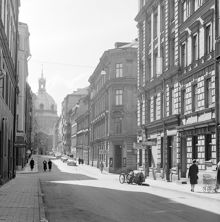 Jungfrugatan söderut, i fonden Hedvig Eleonora kyrka