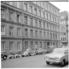 Östermalmsgatan 62 mot Brahégatan