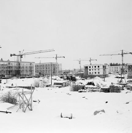 Vy från väster över kvarteren Husinge och Järinge som byggs i Tensta/Husby.