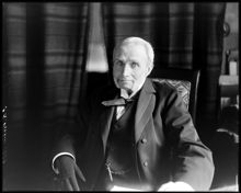 Porträtt av politiker Adolf Hedin