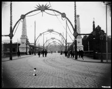 Norrbro från Slottet mot Gustav Adolfs Torg med dekorationer med anledning av Oscar II:s 25-årsjubileum som kung.
