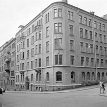 Hörnet av Grevgatan 5 och Kaptensgatan 16 t.h