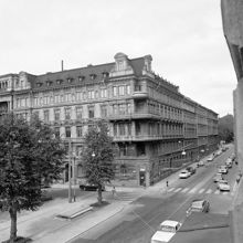 Hörnet av Karlavägen 45 och Sturegatan 9-17