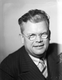 Porträtt av Erik Bergvall, svensk idrottsledare och chef för Stockholms stadion (år 1916-1946)