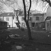 Tjärhovsgatan 32. Gården