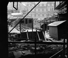 Ryssgården, Slussen. Byggnation av nya t-banestation. Till höger Stockholms sjömanshem