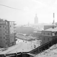 Från Kungsklippan mot Stadshuset. Kungsholmsgatan 2 vid Bolinders Plan. Vedstaplar