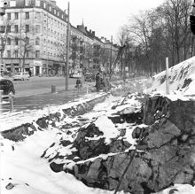 Odengatan 98. Gatumiljö i Vasastaden. T h del av Vasaparken