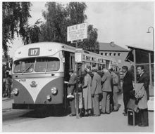 Brommaplan med buss på linje 117