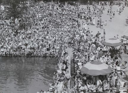 Flatenbadet. Simuppvisning 1934