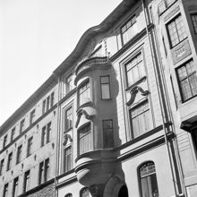 Del av fasad till Grevgatan 39