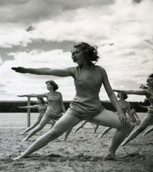 Flaten: Gymnos har uppvisning vid Flatenspelen 4 juli 1943