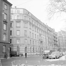 Engelbrektsgatan 19 - 21 från hörnet av Iversonsgatan 5