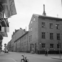 Hörnet Storgatan 23  t.v. och Skeppargatan 34. Östermalms Polisstation