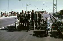 Essingeledens invigning. Poliser med motorcyklar