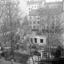 Kv. Berget under rivning. Från Mjölkcentralens hus vid Dalagatan 3 mot Kammakargatan 72