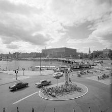 Utsikt från Kungsträdgårdsgatan 2 mot Strömmen och slottet