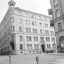 Kaptensgatan 13  i hörnet av Skeppargatan