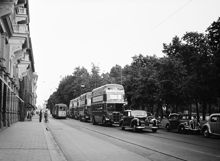 Kungsträdgårdsgatan söderut. Dubbeldäckade Londonbussar på besök