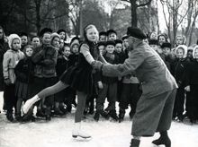 Vasaparken: Konståkning, skollovsveckan 21-26/2 1944