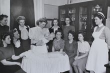 Utbildning i barnskötsel - Spånga Yrkesskolor ca 1946