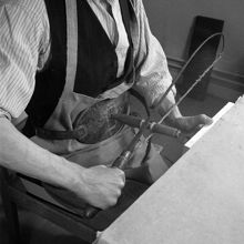 Borstbinderi. Borrning av borstträ