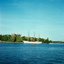 Från Skeppsbrokajen mot af Chapman vid Skeppsholmen