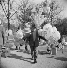 Ballongförsäljare, utanför Skansens entré