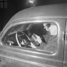 Arrangerat inbrott. Radiopolisen får meddelande från polishuset om en viss larmsignal