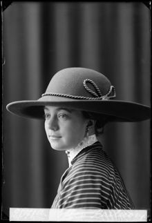 Porträtt av Ellen Karlsson.
