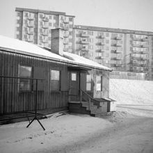 Bostadsbaracker söder om Drottningholmsvägen vid Västerbroleden