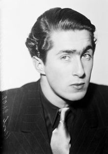 Porträtt av man, Törnblom